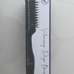 Volumizing Dryer Brush - Black